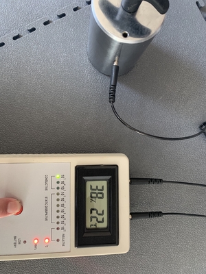 相互接続する導電性床タイル 薬剤床のための抗静的床タイル
